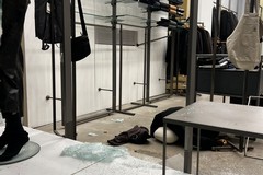 Colpo a Wild Store. «In soli 6 minuti hanno ripulito parte del mio negozio»