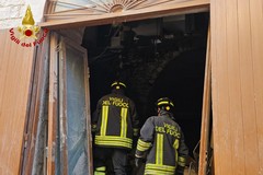 Crollo in via Massimo D'Azeglio: il Comune dispone lo sgombero