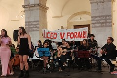 Musica, memoria e impegno civile per la manifestazione FornArt del Liceo "Fornari" di Molfetta