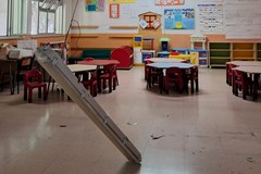 Paura alla scuola "Piaget" di Molfetta: cede corpo illuminante in aula - LE FOTO