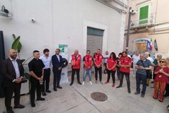 Molfetta sempre più cardioprotetta: inaugurato il 50° defibrillatore cittadino e la nuova sede di Fratelli d’Italia