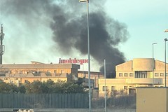 Rogo stamattina nella zona industriale di Molfetta: sul posto i Vigili del Fuoco