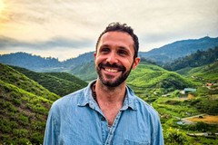 Alessandro Spadavecchia e il suo nuovo libro: da Molfetta alla scoperta del mondo