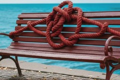 Alla Lega Navale di Molfetta sorgerà una panchina rossa contro la violenza di genere