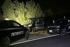 Intercettano un'auto rubata sulla Molfetta-Ruvo di Puglia, ladri in fuga