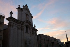 Oggi e domani, a Molfetta, mercatini di beneficenza sul sagrato della Cattedrale