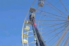 Si blocca la ruota panoramica: intervento dei Vigili del Fuoco