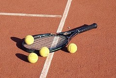 Nuovo defibrillatore  e corsi di tennis al Country Club di Molfetta