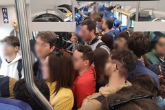 Disagi anche a Molfetta per i pendolari: treni in ritardo e stracolmi
