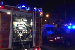 Auto in fiamme in via Nullo, «L'ennesimo grave episodio di vandalismo»