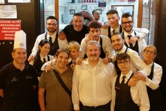 Michele Emiliano ha festeggiato i suoi 60 anni a Bari con il catering di Pàlato