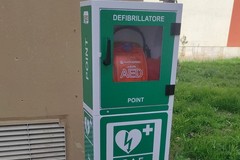Rubato per poche ore il defibrillatore H24 installato appena 13 giorni fa in via Massari