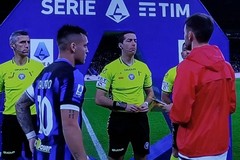 Arbitraggio tra VAR e polemiche per Ayroldi in Inter-Genoa