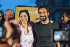 Molfetta verso il ballottaggio: Elly Schlein al fianco di Manuel Minervini