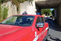 Sottopasso di via Ruvo, cadono calcinacci: traffico interdetto e verifiche dei Vigili del Fuoco