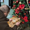 Il Bambinello venuto da Betlemme nella sede della Polizia locale di Molfetta