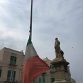 Piazza Mazzini: ripristinata l'asta del tricolore