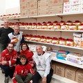 La Croce Rossa Molfetta dona settantacinque panettoni al Social Market Solidale