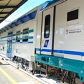 Pendolare sviene in treno: regionale per Bari in ritardo di oltre un'ora