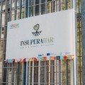 Teatro e sorrisi domani a Insuperabar