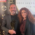 Cinema, doppio riconoscimento al Voce Spettacolo Film Festival: premiato il regista molfettese Domenico De Ceglia