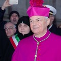 Mons. Cornacchia si presenta,  "Vengo tra voi per alimentare la luce della fede e della speranza "