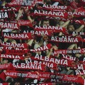 L'Albania va agli Europei di calcio, impazzano i caroselli in centro