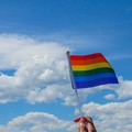 Giornata contro l’omofobia, nella sede comunale di Molfetta sarà esposta la bandiera arcobaleno