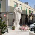 Piazzetta Giovine e la statua della discordia