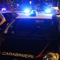 Si torna a sparare in città: colpi di pistola contro un portone