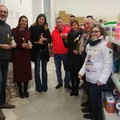 Il Puglia Outlet Village dona 1000 bottiglie d'olio al social market solidale