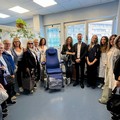 L’associazione “La Doppia Elica” dona due poltrone alla Radiologia dell’Ospedale di Molfetta