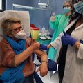 Vaccino anti Covid per la dottoressa Altomare: «Verso il futuro»