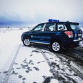 Persiste l'allerta meteo per vento e neve. In azione anche la Polizia Metropolitana