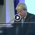 Don Tonino Bello  "sindaco di Molfetta ". Il lapsus di Gentiloni alla Fiera del Levante - IL VIDEO