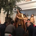 All'alba rinnovata la tradizione della "frasca " di Gesù all'orto