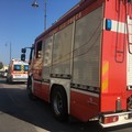 Pulisce la spiaggia e scivola sugli scogli facendosi male. Operazione di soccorso al lungomare di Molfetta