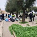 Emergenza rifiuti a Molfetta: Polizia e Asm in operazione su Viale dei Crociati