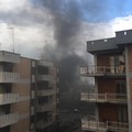 Fiamme alte e fumo: grosso incendio nell'ex mercato ortofrutticolo di Molfetta