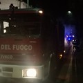 Fuoco nella notte: divampa un incendio e colpisce l’ennesima auto