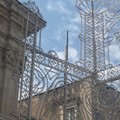 Rimossi dalle luminarie i "macisti " diventati virali a Molfetta