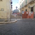 In via Cairoli prende forma la nuova zona pedonale
