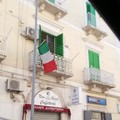 Ore 18: a Molfetta risuona l'inno di Mameli. Tutti insieme contro il Coronavirus