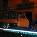 Controlli ai venditori di frutta e verdura: sequestrato un Ape Piaggio