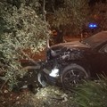 Rubano un'auto, ma finiscono fuori strada: ladri in fuga a Molfetta