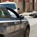 Incidente in via Giacomo Salepico. Moto a terra