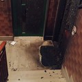 Raid incendiario a Molfetta, a fuoco la porta d'ingresso di un'abitazione