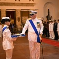 L'ammiraglio molfettese Pasquale de Candia saluta l'arsenale di Taranto