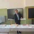 La comunità scolastica del Liceo  "Vito Fornari " saluta il dirigente scolastico Piliero