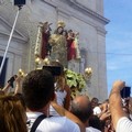 I  "pugni " sul portale. L'uscita della Madonna. La sagra a mare